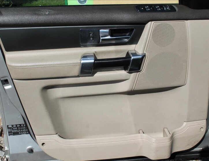 Land Rover Discovery SUV / Terénní 3,0 l 155 kw