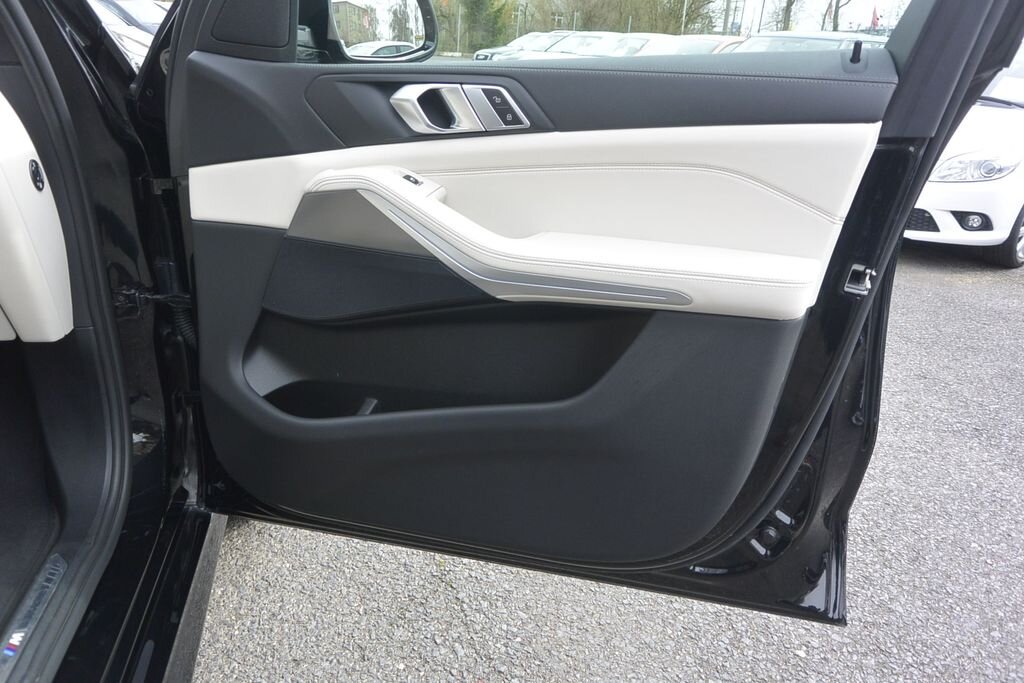 BMW X5 SUV / Terénní 3,0 l 250 kw