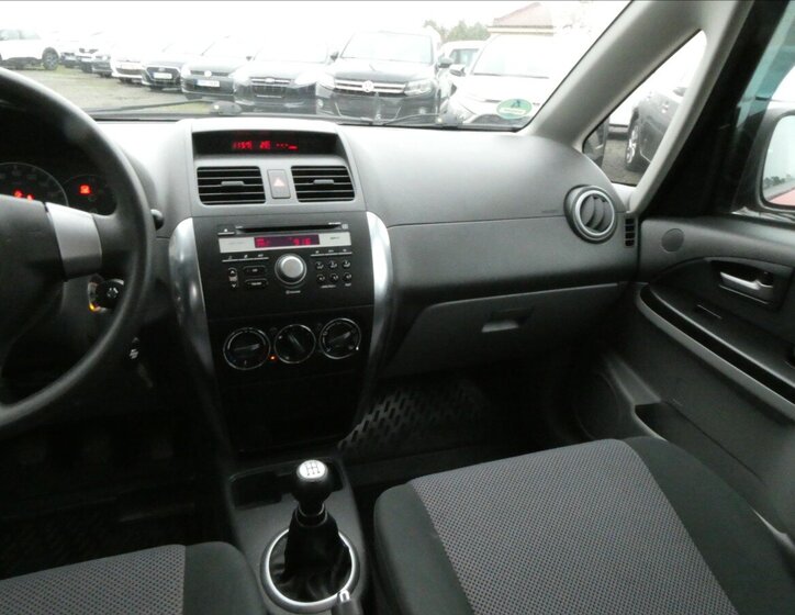 Suzuki SX4 Hatchback 1,6 l 79 kw