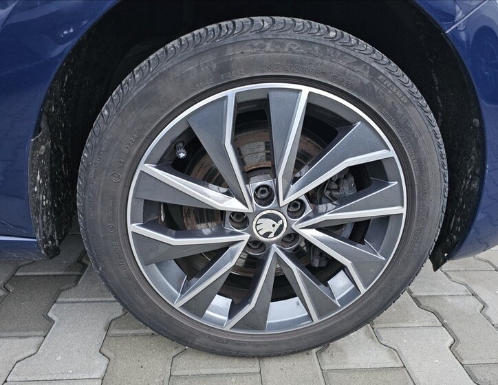 Škoda Rapid Hatchback 999,0 81 kw