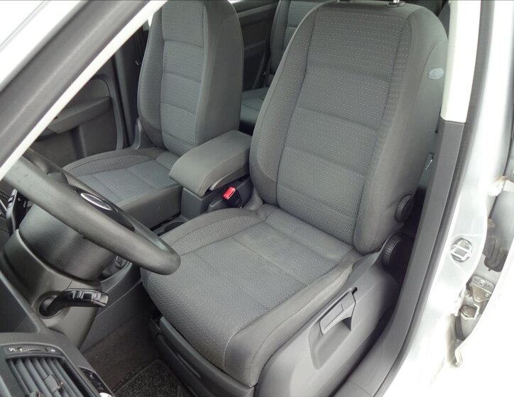 Volkswagen Touran Kombi 1,9 l 77 kw