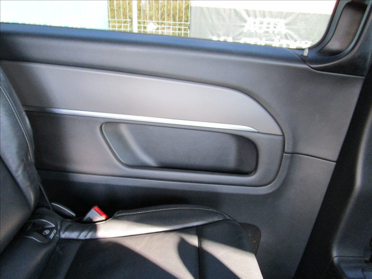 Mercedes-Benz Třídy V Kombi 2,1 l 140 kw