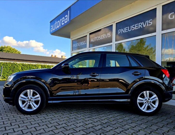 Audi Q2 5
