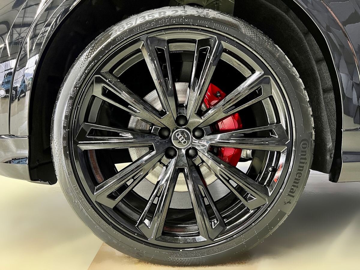 Audi Q8 SUV 3,0 l 210 kw