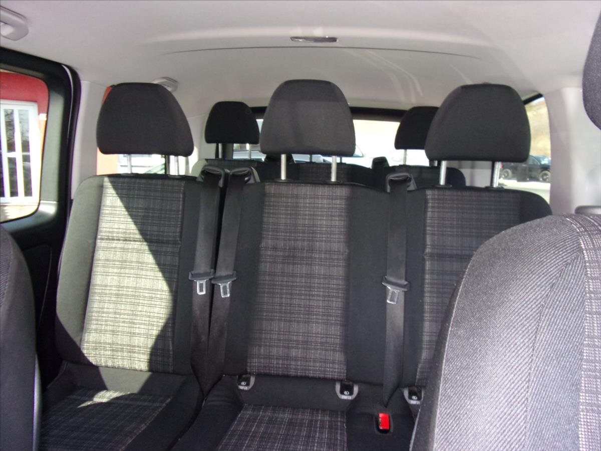 Mercedes-Benz Vito Kombi 2,1 l 120 kw