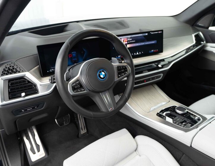 BMW X5 SUV 3,0 l 360 kw