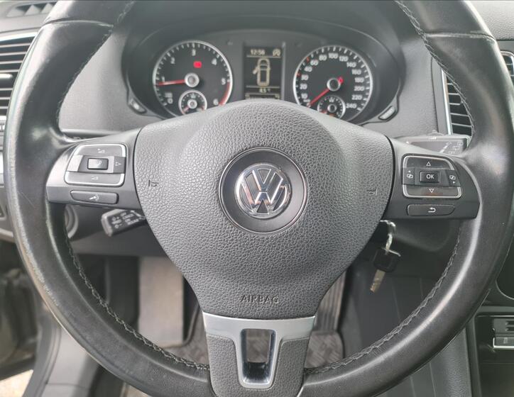 Volkswagen Sharan 19