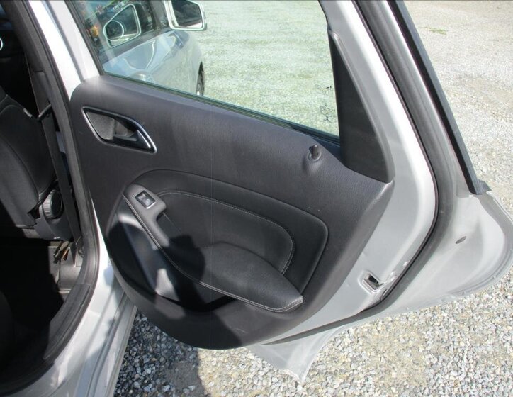 Mercedes-Benz Třídy B Kombi 1,5 l 80 kw