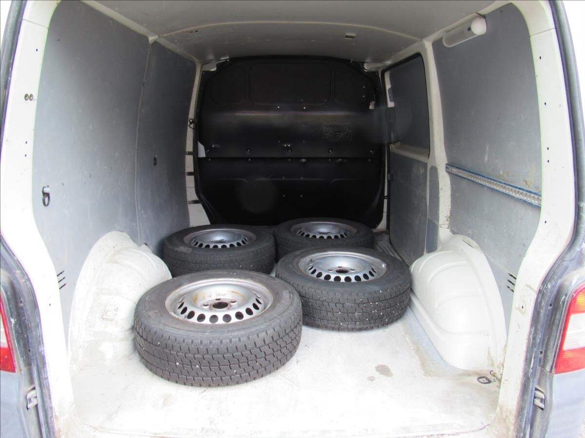 Volkswagen Transporter Skříň 1,9 l 62 kw