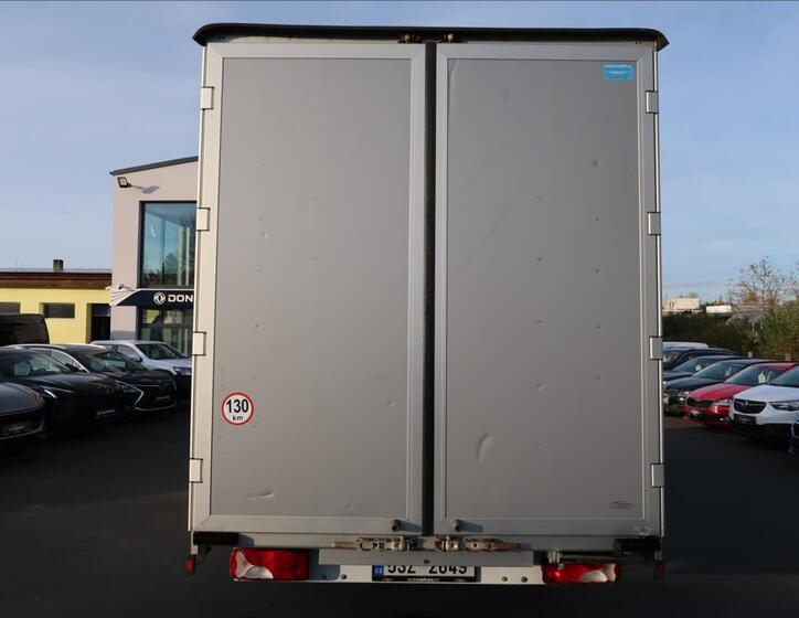 Mercedes-Benz Sprinter 8