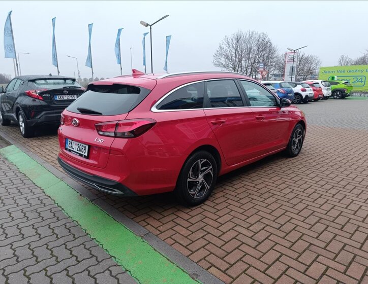 Hyundai i30 Kombi 998,0 88 kw