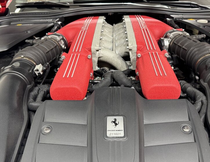 Ferrari F12 Berlinetta Kupé 6,3 l 541 kw