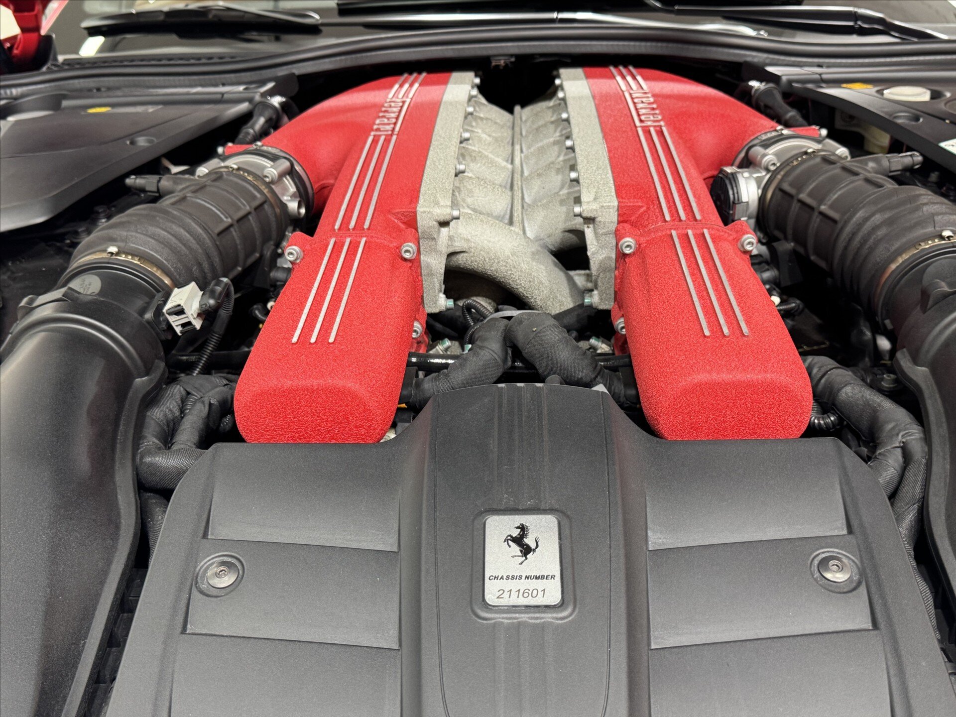 Ferrari F12 Berlinetta Kupé 6,3 l 541 kw