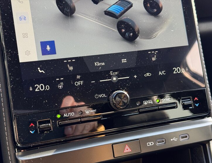 Lexus LBX SUV 1,5 l 67 kw