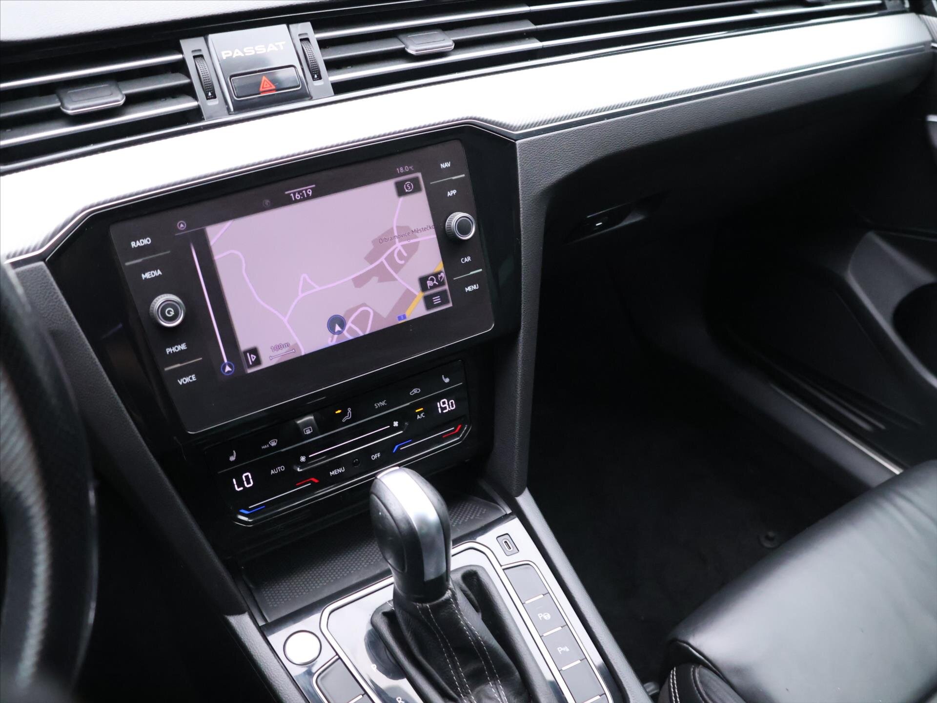 Volkswagen Passat Sedan / Limuzína 2,0 l 140 kw