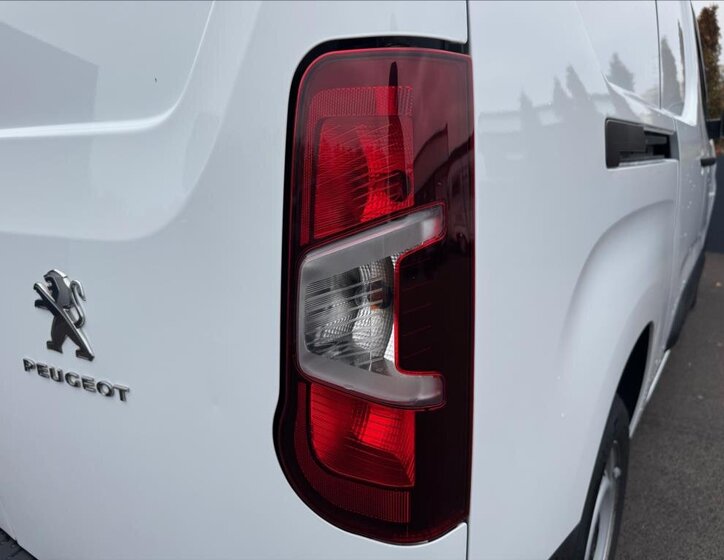 Peugeot Partner Skříň 1,5 l 96 kw