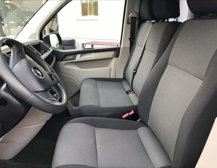 Volkswagen Transporter 12