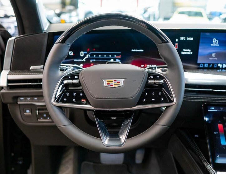 Cadillac Escalade SUV / Terénní 6,2 l 508 kw