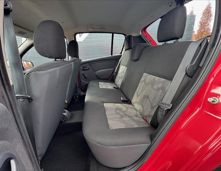 Dacia Sandero Hatchback 1,1 l 55 kw