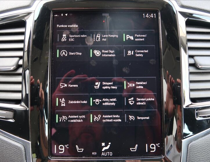 Volvo XC90 SUV / Terénní 2,0 l 173 kw