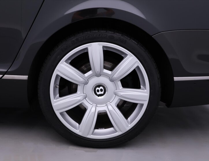 Bentley Continental Flying Spur Sedan 6,0 l 412 kw