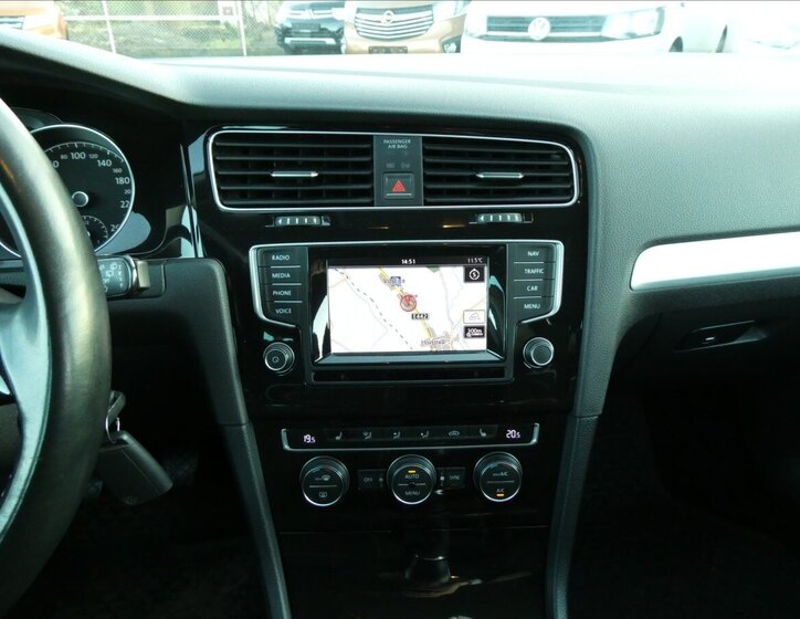 Volkswagen Golf Kombi 1,6 l 81 kw