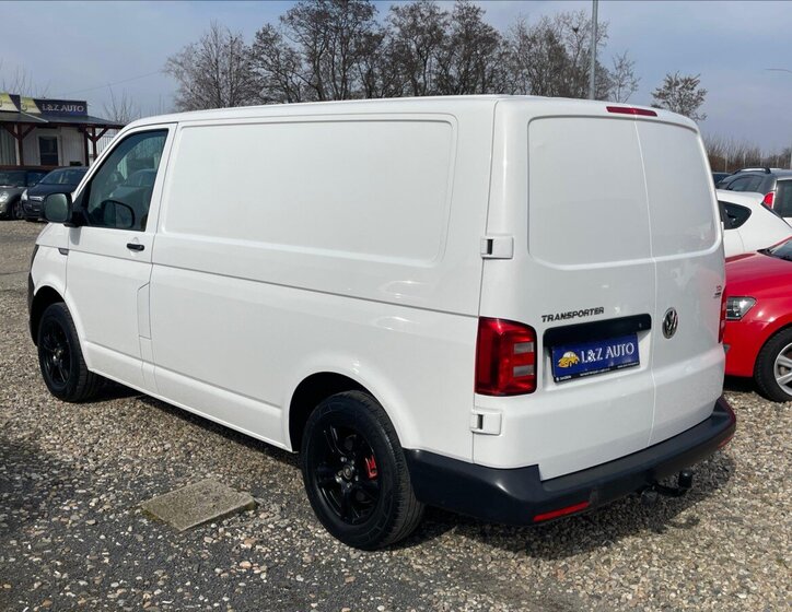 Volkswagen Transporter Skříň 2,0 l 62 kw
