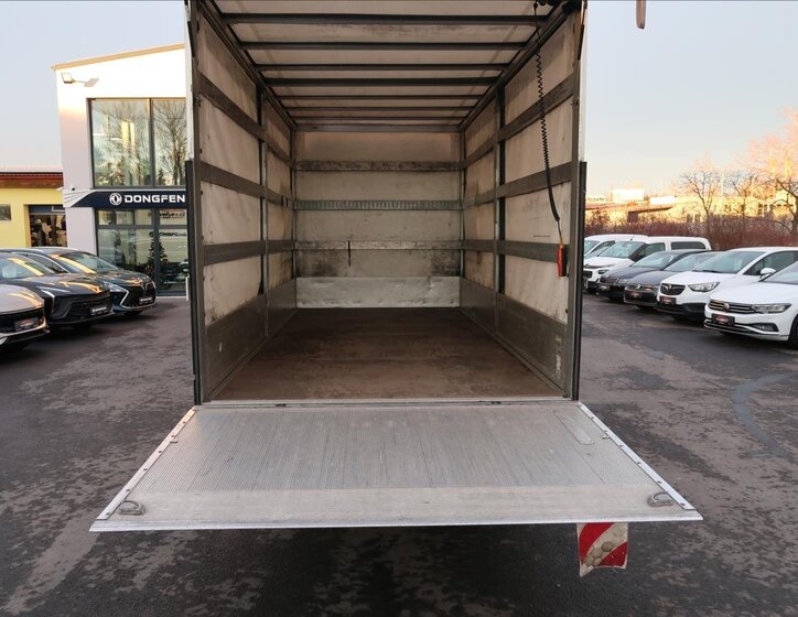 Mercedes-Benz Sprinter 18