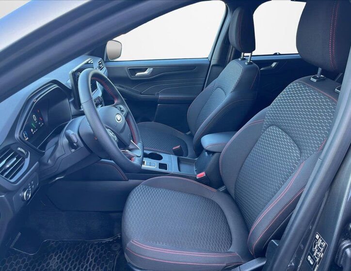Ford Kuga SUV / Terénní 2,5 l 134 kw