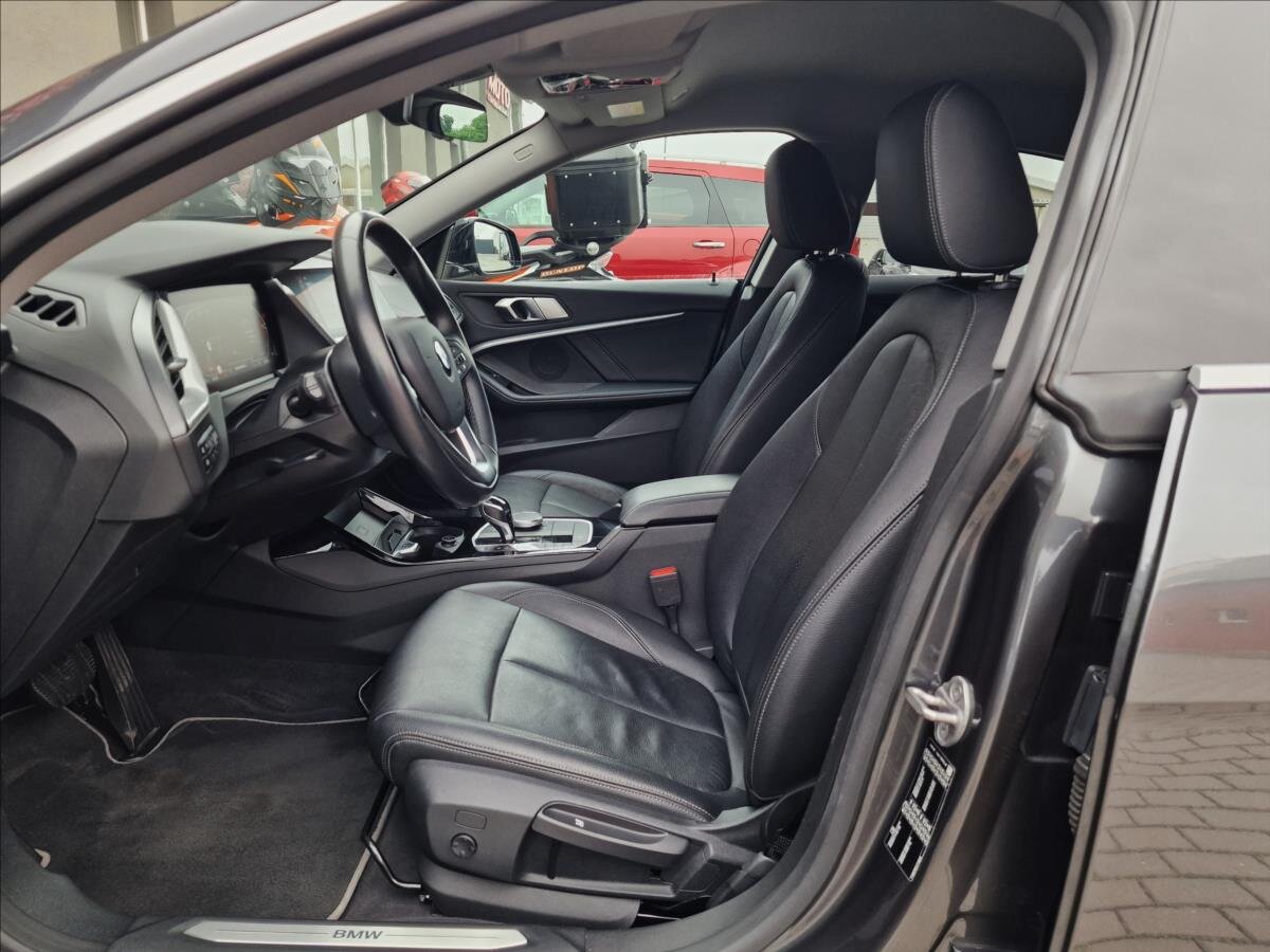 BMW Řada 2 Sedan / Limuzína 2,0 l 110 kw