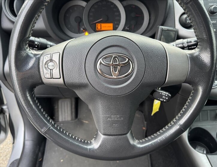 Toyota RAV4 19