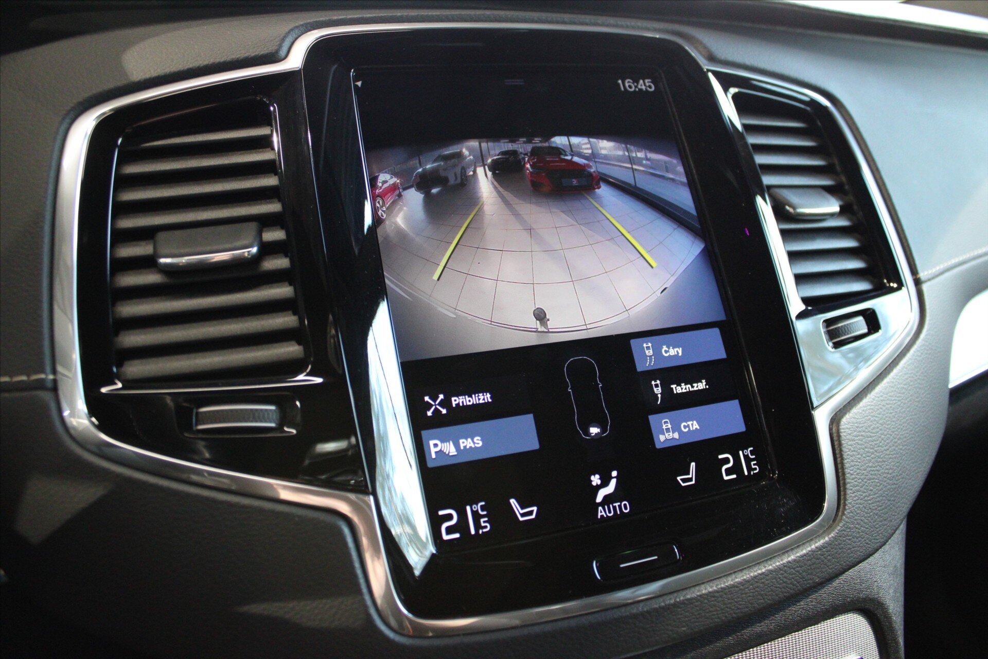 Volvo XC90 SUV / Terénní 2,0 l 173 kw