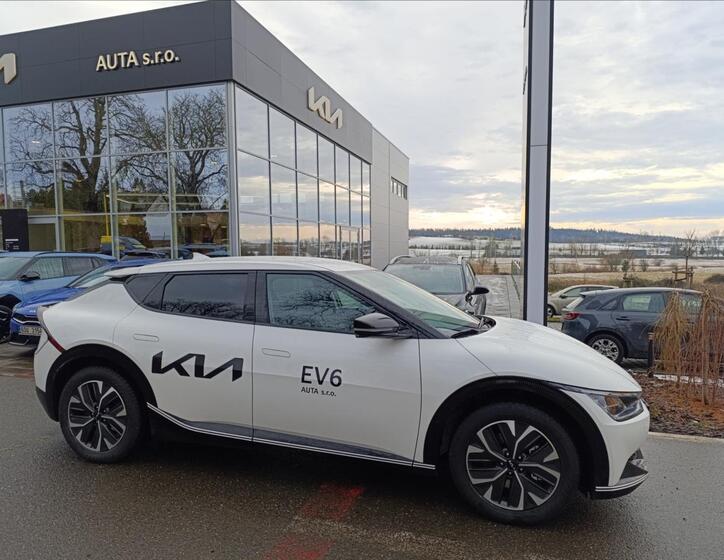 KIA EV6 4