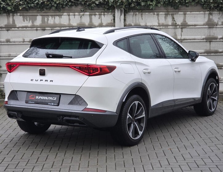 Cupra Formentor SUV / Terénní 2,0 l 110 kw