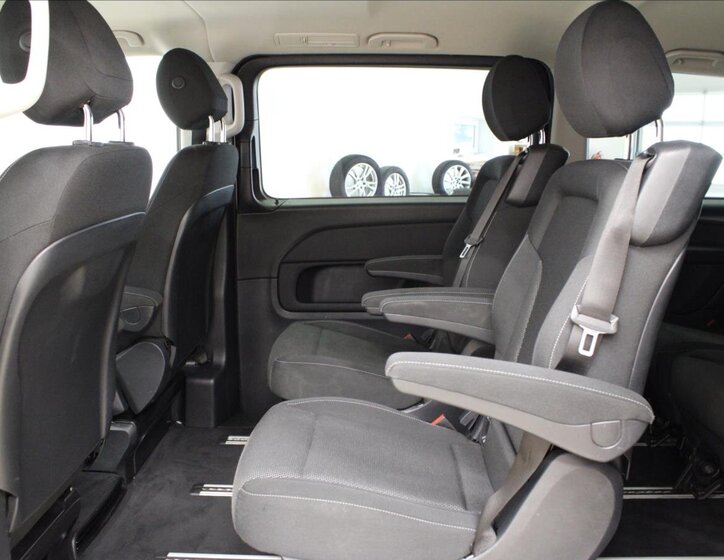 Mercedes-Benz Třídy V Kombi 2,1 l 120 kw