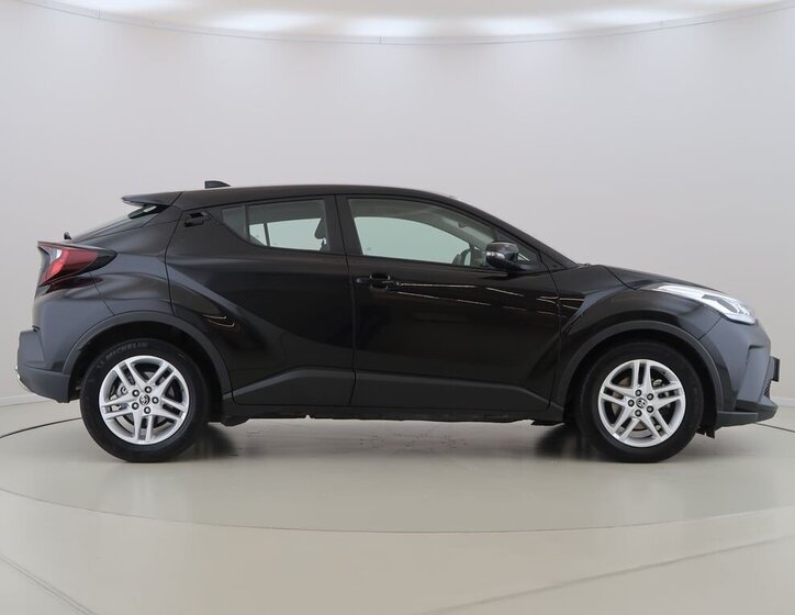 Toyota C-HR 4
