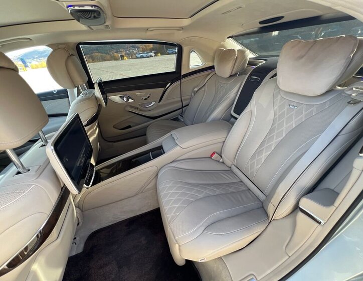 Mercedes-Benz Třídy S Sedan / Limuzína 6,0 l 390 kw