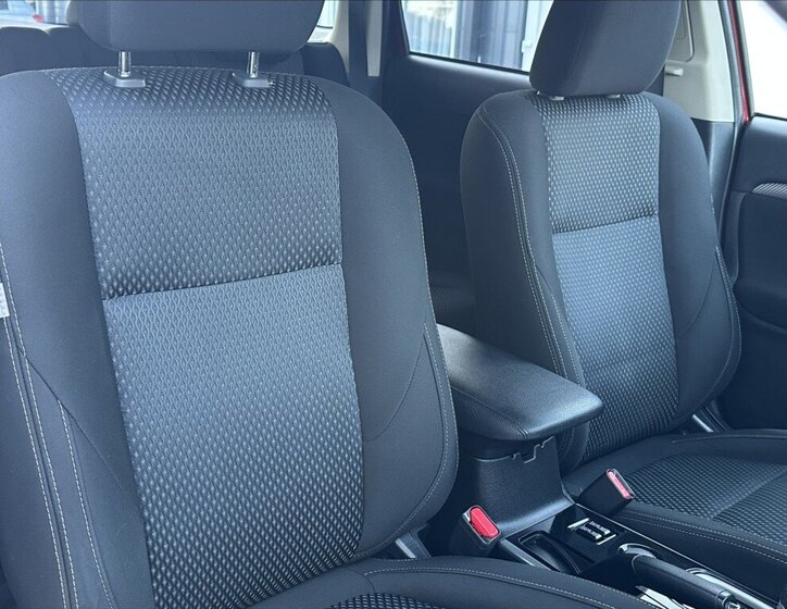 Mitsubishi Outlander 16