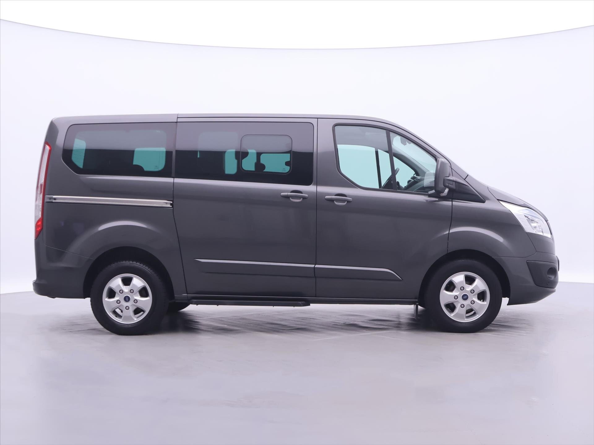 Ford Tourneo Custom MPV 2,2 l 114 kw