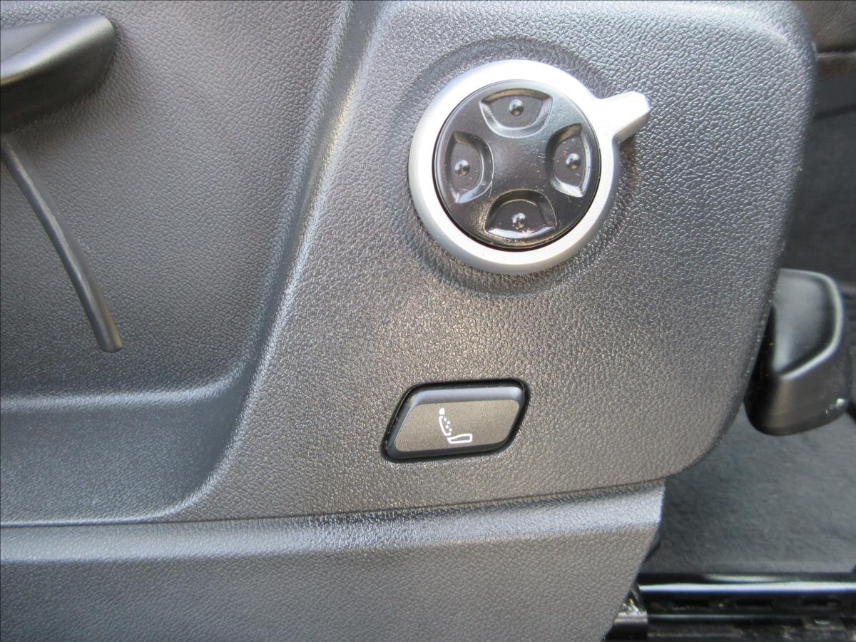 Audi Q5 SUV / Terénní 2,0 l 140 kw