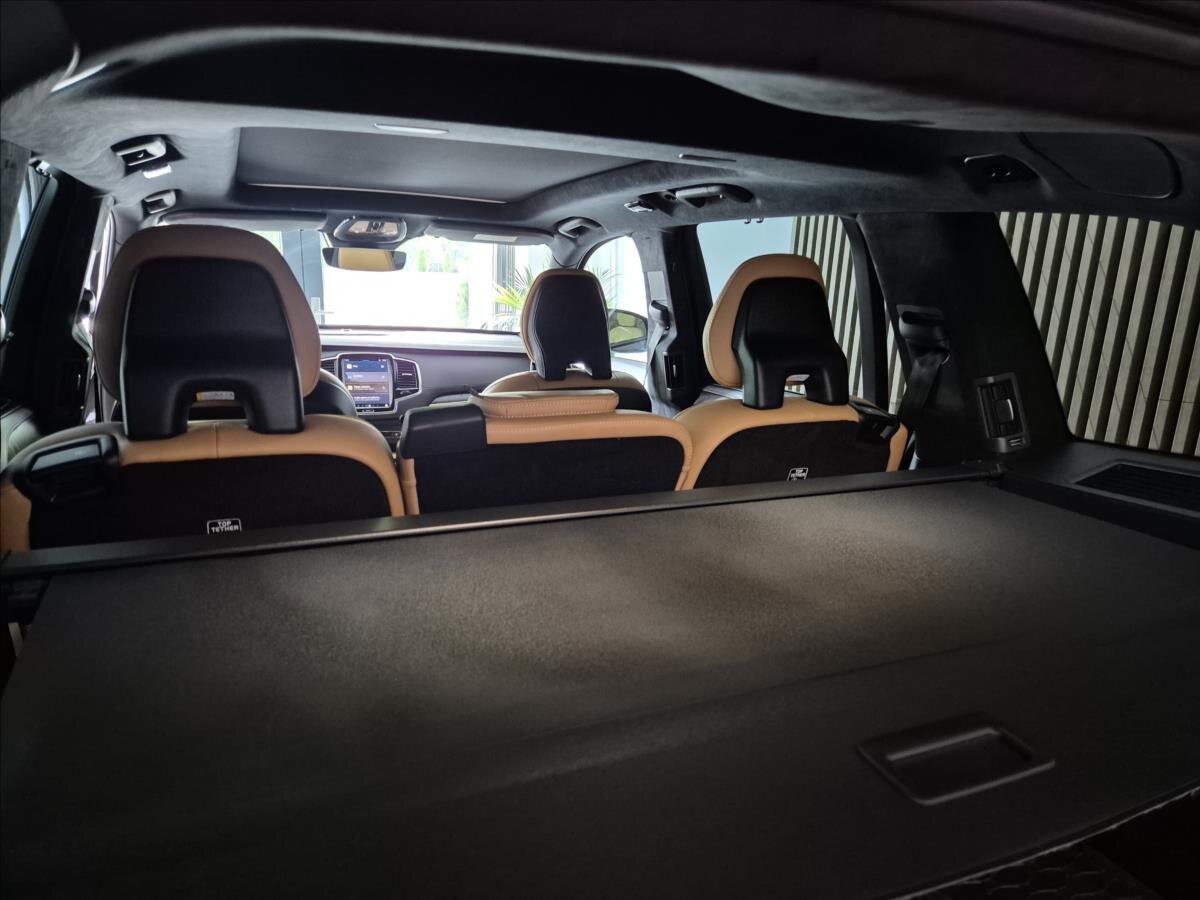 Volvo XC90 SUV / Terénní 2,0 l 180 kw