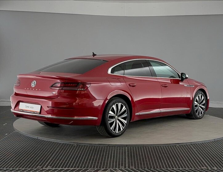 Volkswagen Arteon Liftback 2,0 l 110 kw