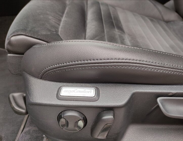 Volkswagen Passat Kombi 2,0 l 110 kw