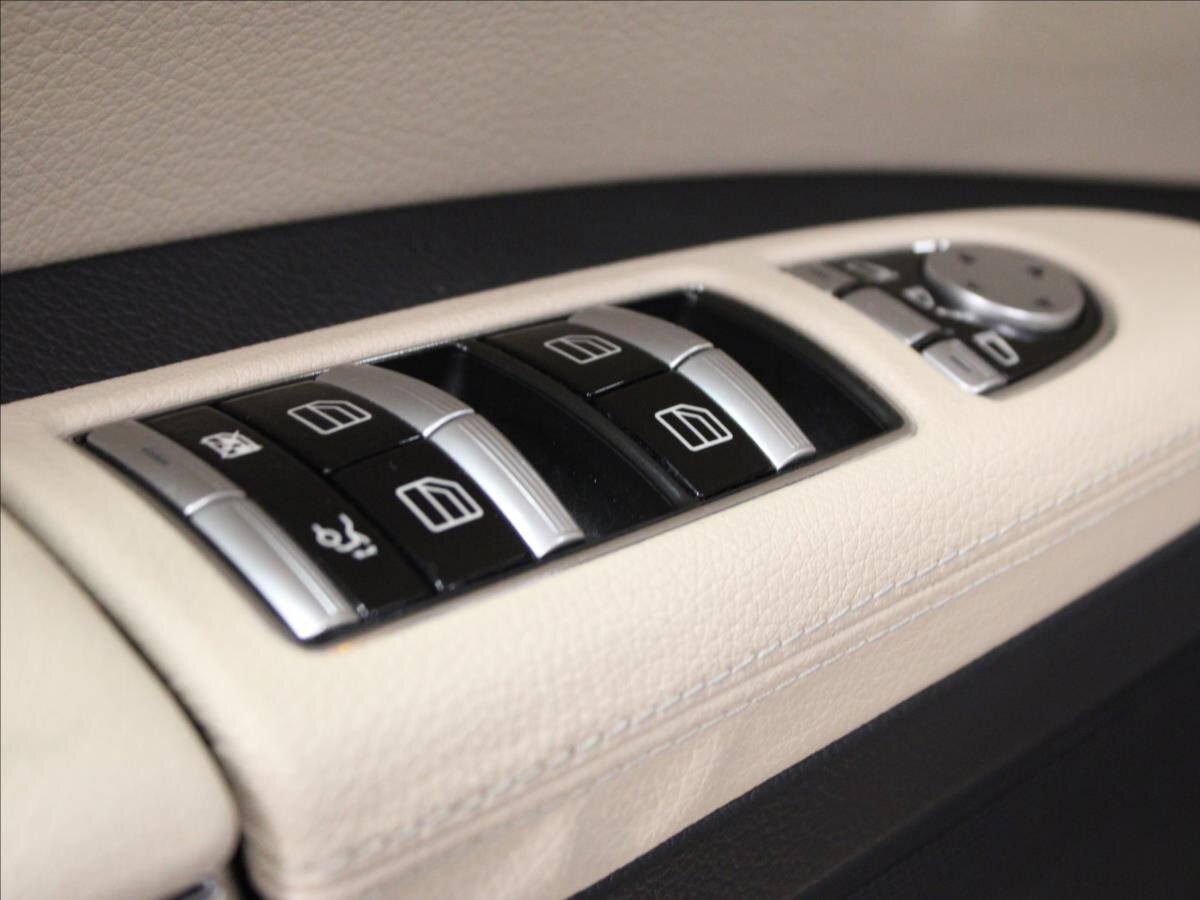 Mercedes-Benz Třídy S Sedan / Limuzína 3,0 l 190 kw