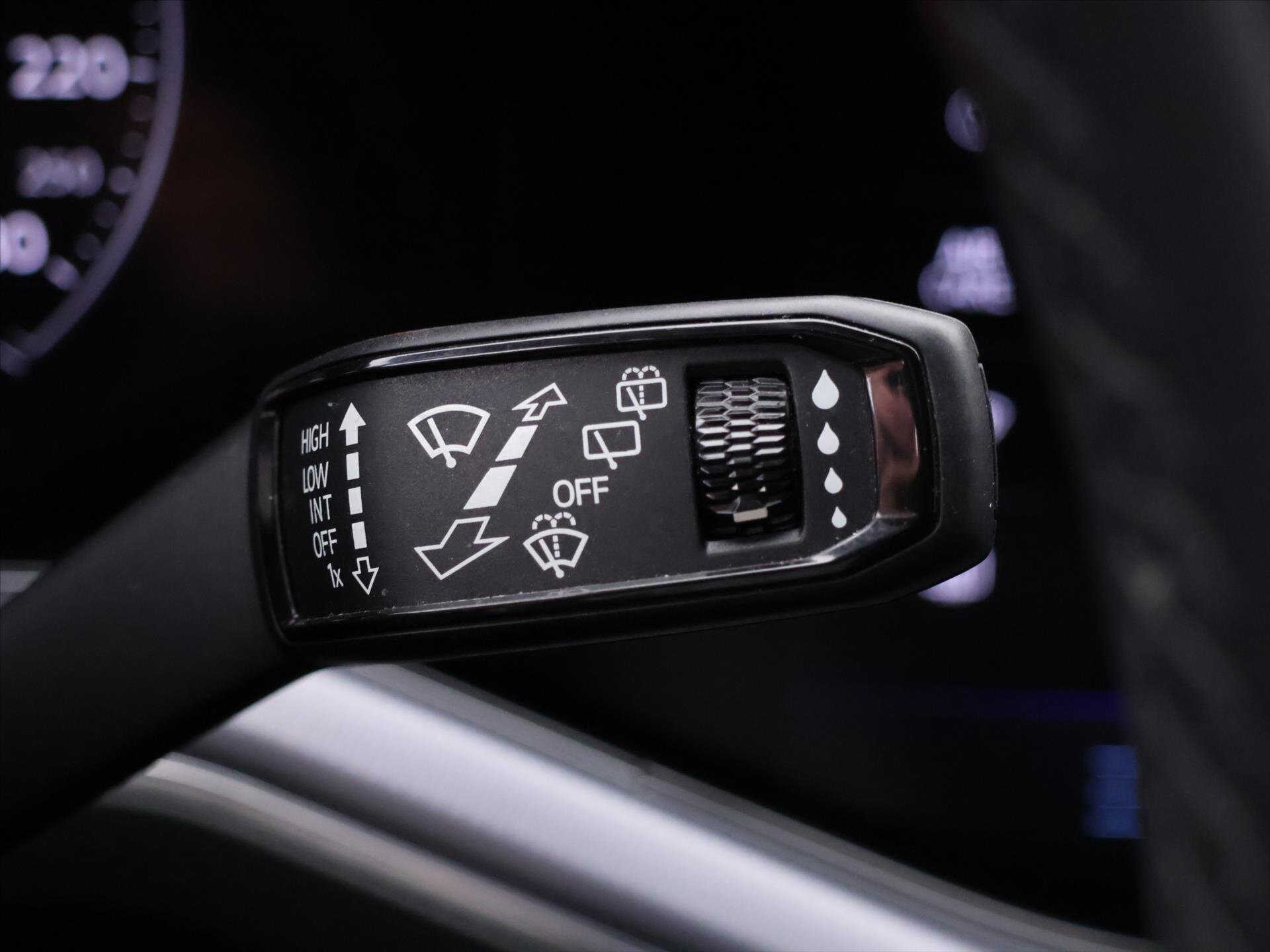 Volkswagen Touareg SUV / Terénní 3,0 l 210 kw