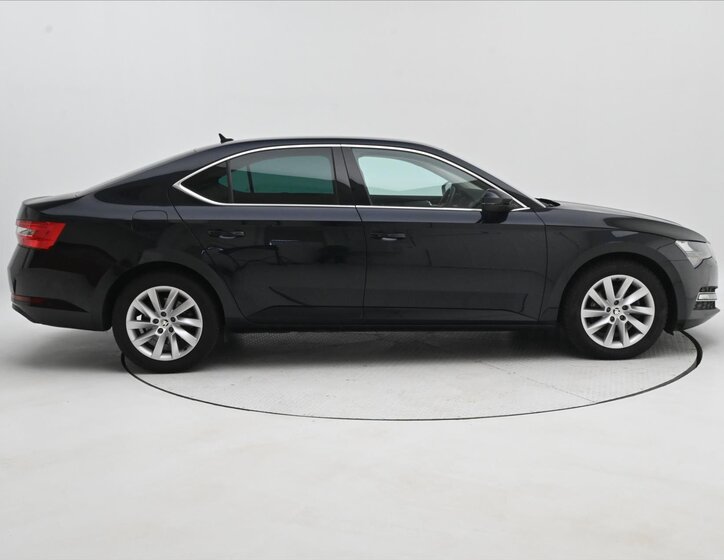 Škoda Superb Liftback 2,0 l 110 kw
