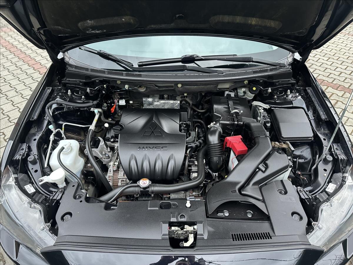 Mitsubishi Lancer Hatchback 1,6 l 86 kw