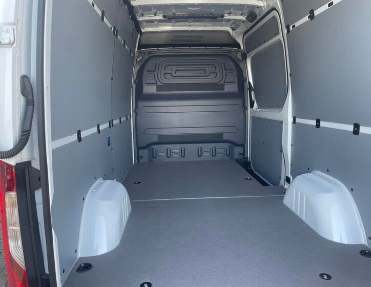 Mercedes-Benz Sprinter Skříň 2,0 l 140 kw