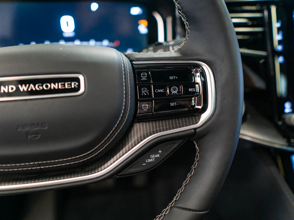 Jeep Grand Wagoneer