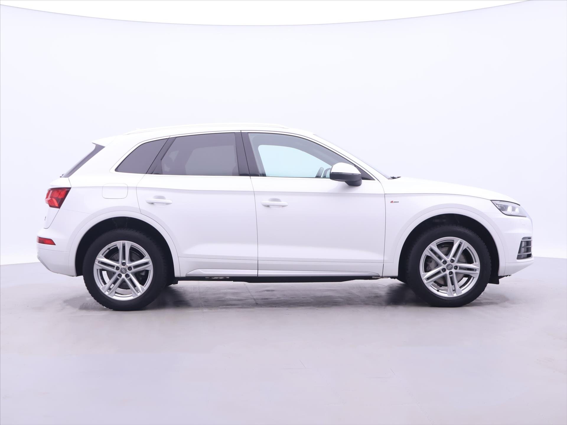 Audi Q5 SUV / Terénní 2,0 l 140 kw